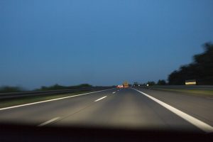 Abends auf der deutschen Autobahn